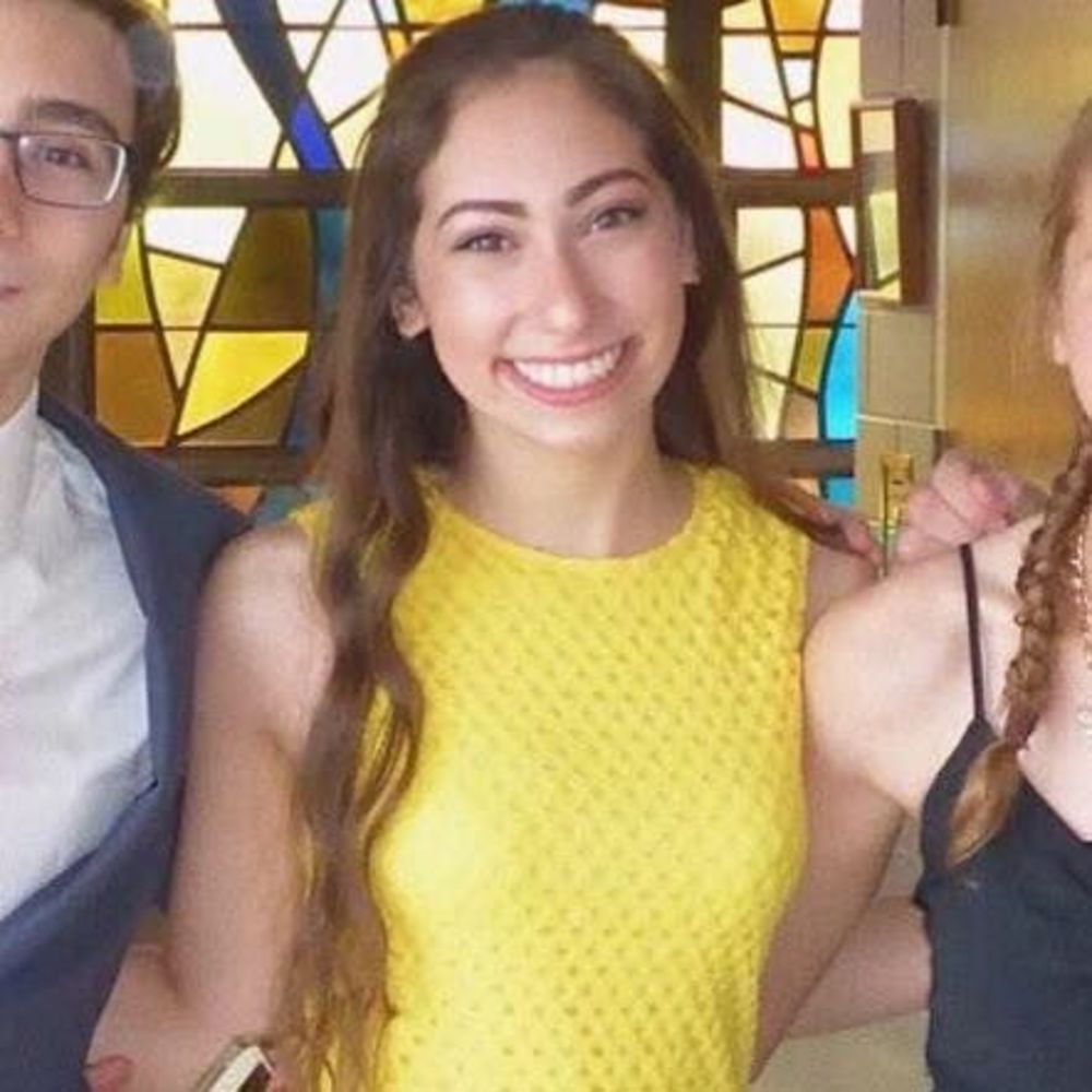 Meet your Posher, Olivia